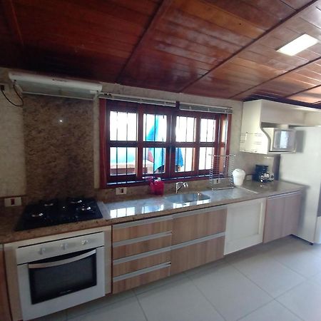 Moreira Casa Com Churrasqueira E Ar-Condicionado 우바투바 외부 사진
