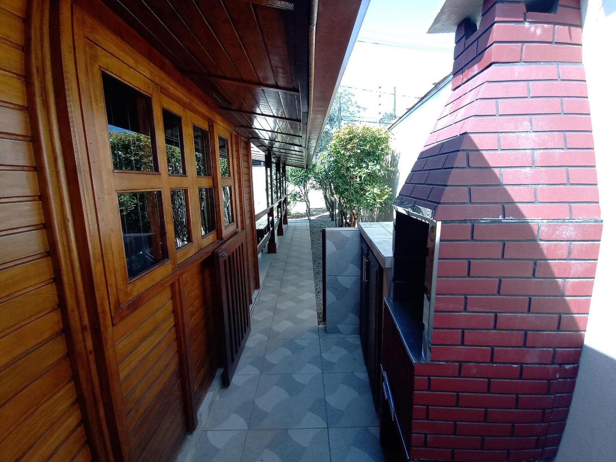 Moreira Casa Com Churrasqueira E Ar-Condicionado 우바투바 외부 사진