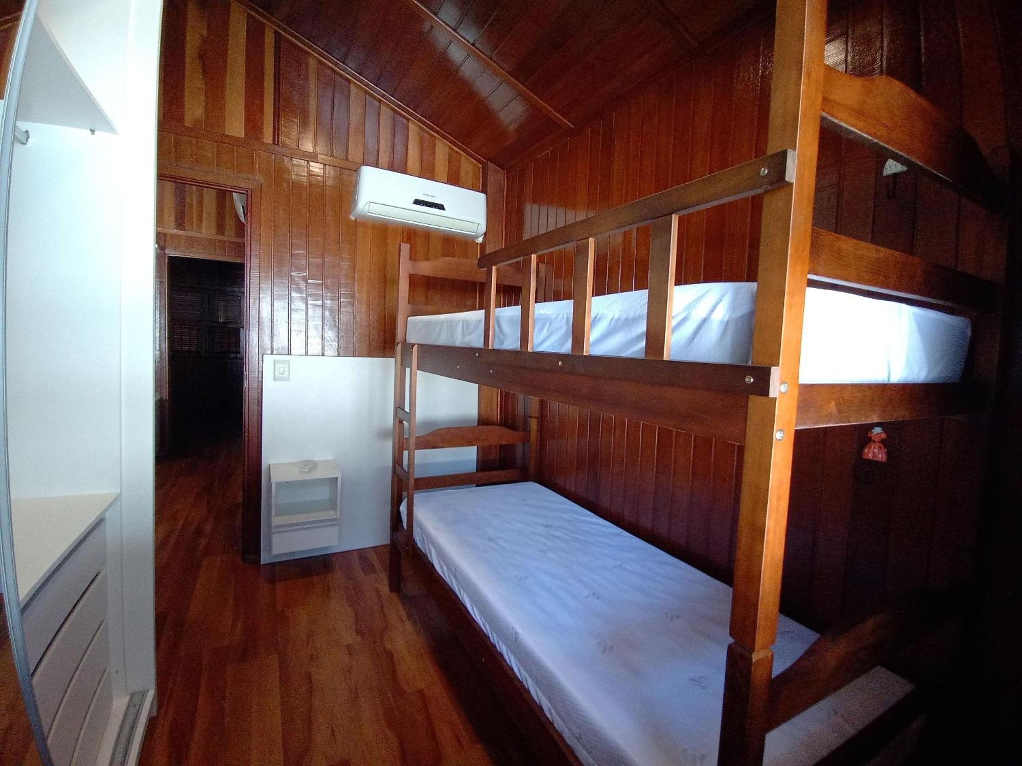Moreira Casa Com Churrasqueira E Ar-Condicionado 우바투바 외부 사진
