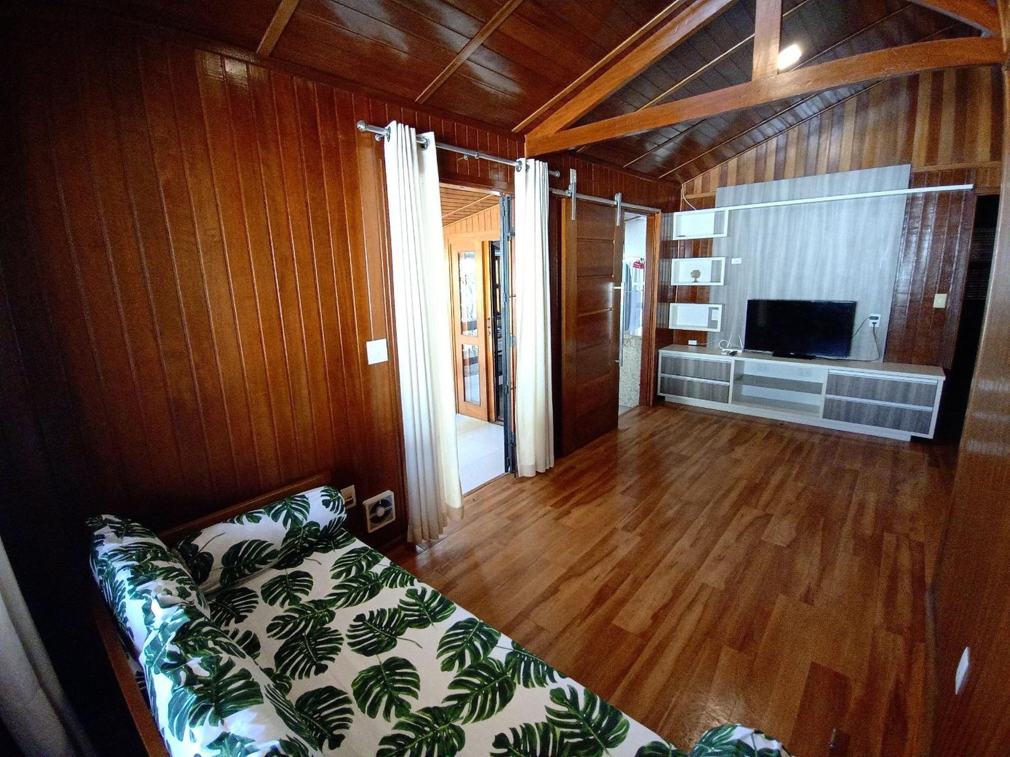 Moreira Casa Com Churrasqueira E Ar-Condicionado 우바투바 외부 사진